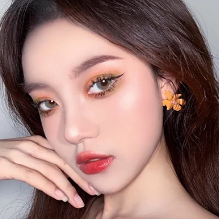 YOUPLUSの高発色カラコンは、日本でも人気の海外カラコンブランド。鮮やかな発色で瞳を大きく美しく見せ、コスパ良しで毎日のメイクに最適。ナチュラル系からハーフ系まで幅広く選べるYOUPLUSの高発色カラコンは、海外カラコンを探す日本ユーザーにおすすめです。