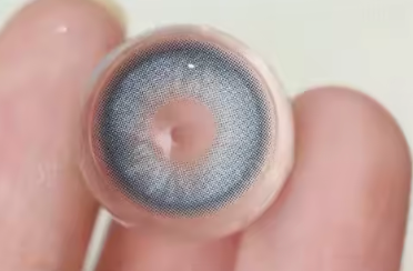 YOUPLUSの高発色カラコンは、日本でも人気の海外カラコンブランド。鮮やかな発色で瞳を大きく美しく見せ、コスパ良しで毎日のメイクに最適。ナチュラル系からハーフ系まで幅広く選べるYOUPLUSの高発色カラコンは、海外カラコンを探す日本ユーザーにおすすめです。