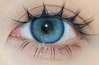 YOUPLUSの高発色カラコンは、日本でも人気の海外カラコンブランド。鮮やかな発色で瞳を大きく美しく見せ、コスパ良しで毎日のメイクに最適。ナチュラル系からハーフ系まで幅広く選べるYOUPLUSの高発色カラコンは、海外カラコンを探す日本ユーザーにおすすめです。