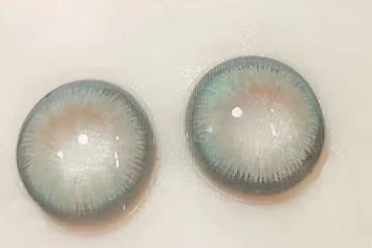 YOUPLUSの高発色カラコンは、日本でも人気の海外カラコンブランド。鮮やかな発色で瞳を大きく美しく見せ、コスパ良しで毎日のメイクに最適。ナチュラル系からハーフ系まで幅広く選べるYOUPLUSの高発色カラコンは、海外カラコンを探す日本ユーザーにおすすめです。