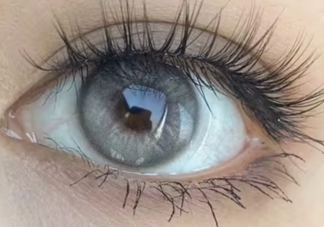 YOUPLUSの高発色カラコンは、日本でも人気の海外カラコンブランド。鮮やかな発色で瞳を大きく美しく見せ、コスパ良しで毎日のメイクに最適。ナチュラル系からハーフ系まで幅広く選べるYOUPLUSの高発色カラコンは、海外カラコンを探す日本ユーザーにおすすめです。