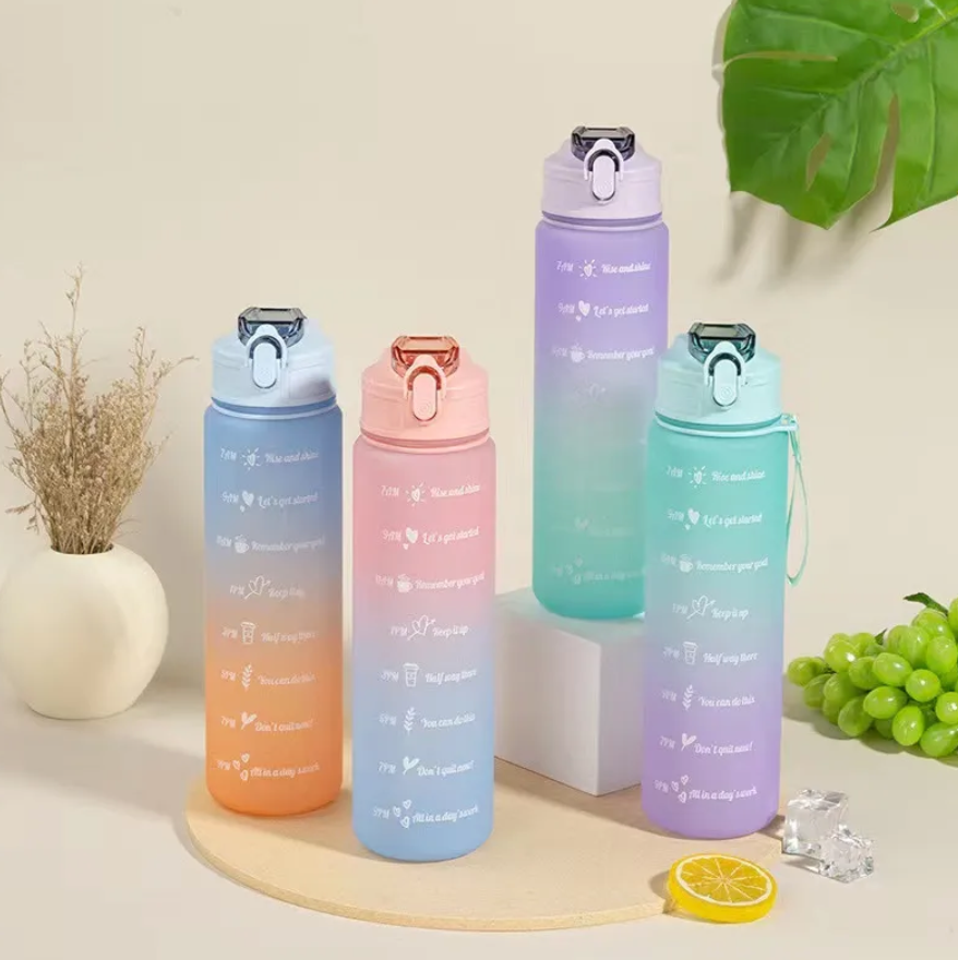 ポータブルウォーターボトル,900ml,動機付けのウォーターボトル,時間マーカー付き,漏れ防止,アウトドアスポーツ用,Bpaフリー