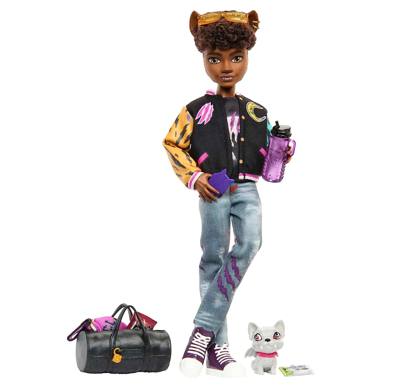 Monster High Doll, Clawd Wolf Werewolf with Pet Gargoyle Bulldog & Themed Accessories, Includes Casketball Jersey & Bag
