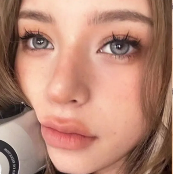 YOUPLUSの高発色カラコンは、日本でも人気の海外カラコンブランド。鮮やかな発色で瞳を大きく美しく見せ、コスパ良しで毎日のメイクに最適。ナチュラル系からハーフ系まで幅広く選べるYOUPLUSの高発色カラコンは、海外カラコンを探す日本ユーザーにおすすめです。