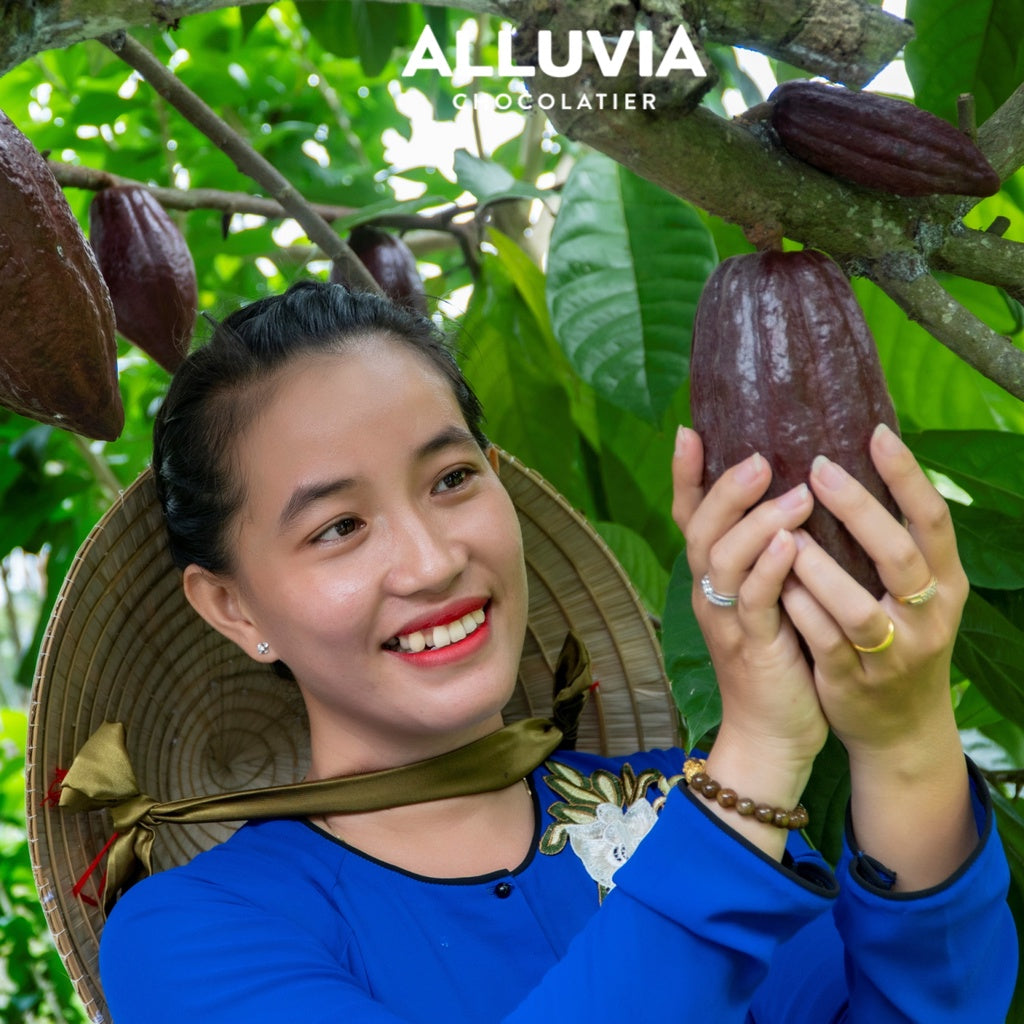 ALLUVIA pure dark chocolate 70% cocoa bitter and slightly sweet, Alluvia Dark Chocolate 70% cocoa