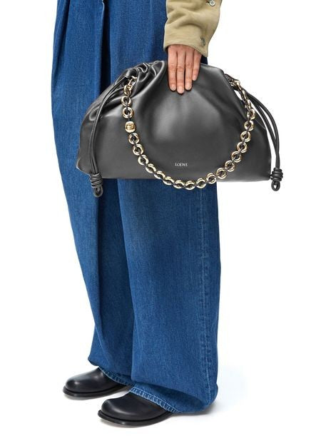 LOEWE ソフトナッパラムレザーのラージフラメンコパース - Image 15