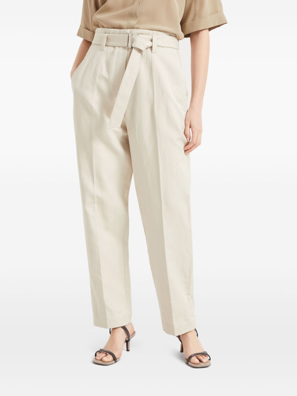 Brunello Cucinelli Canvasのズボンは光沢のあるディテールを備えています - Image 1
