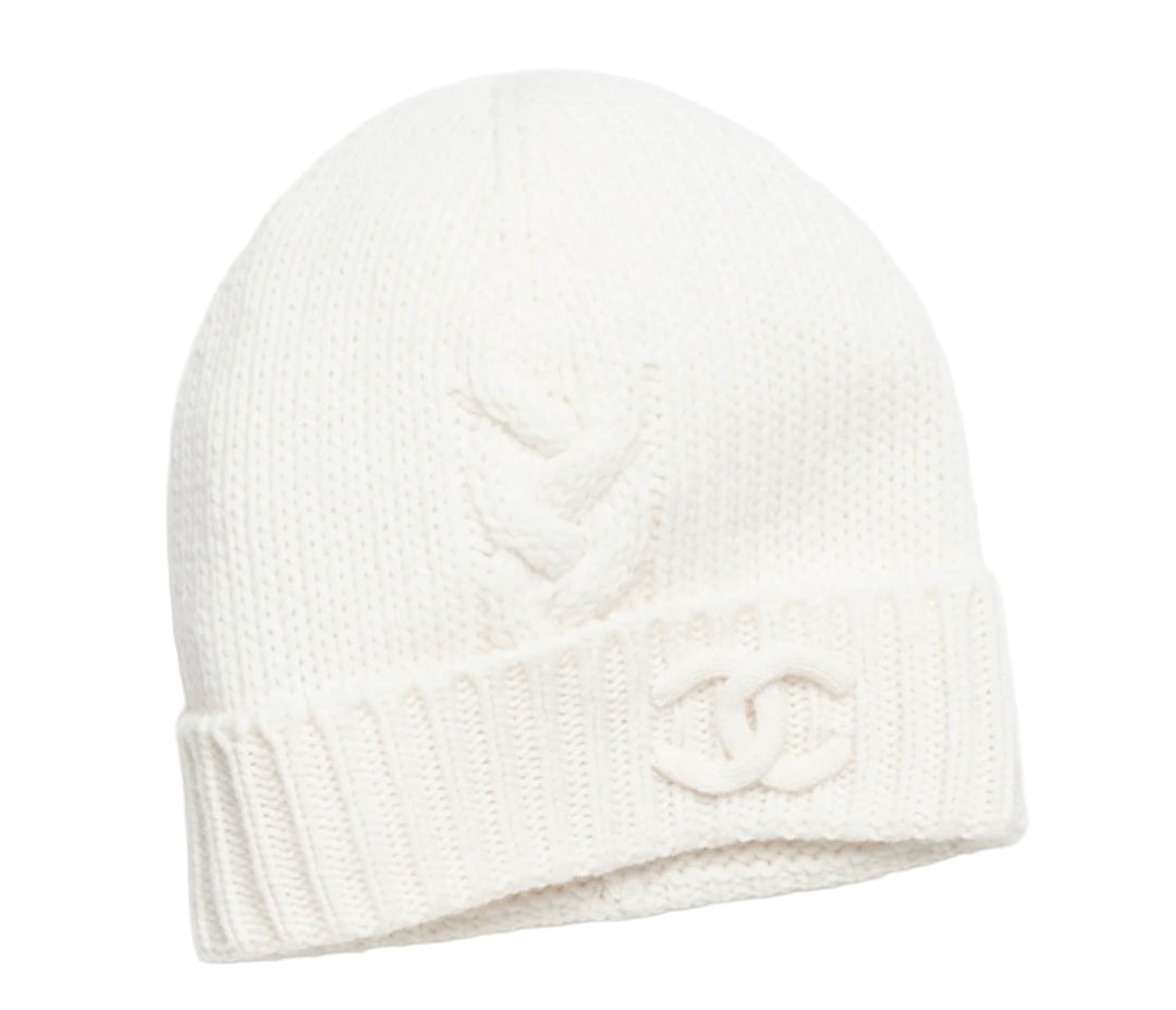 CHANEL 'WHITE' CASHMERE CABLEKNIT BEANIE