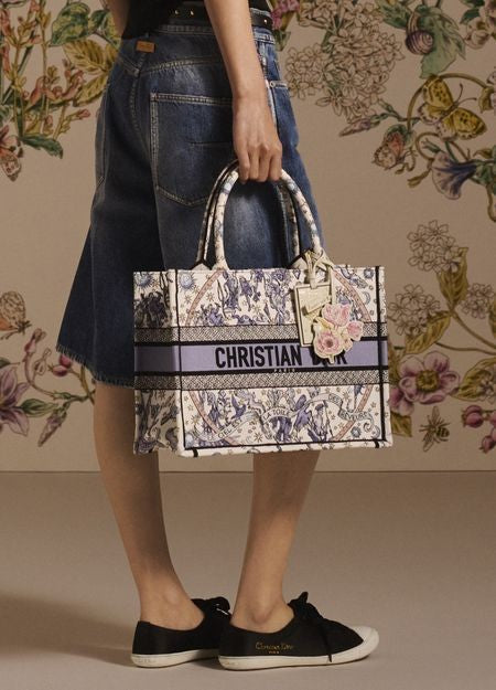 Dior Lucky Medium Dior Book Tote - Image 2