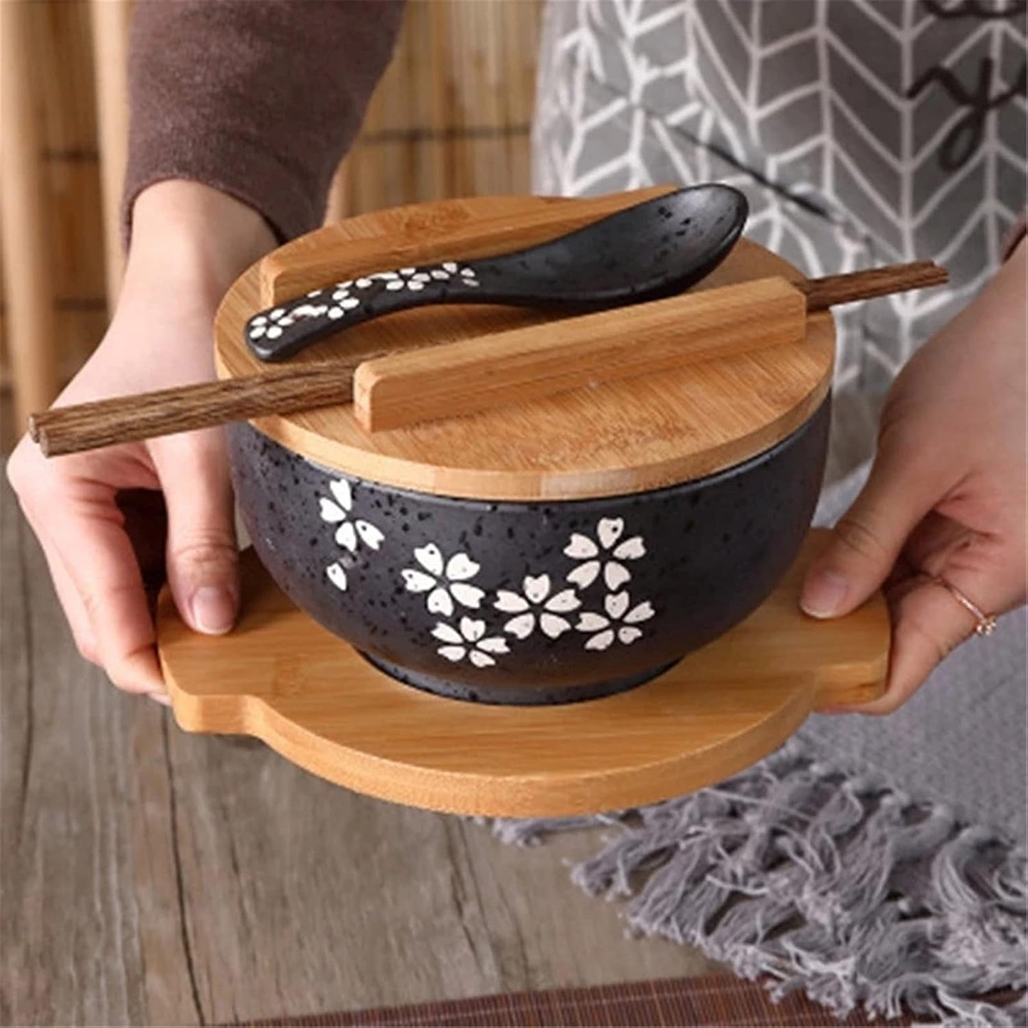 Tableware Udon Soba Noodle Bowl Instant Noodle Tableware Dining Room Tableware Salad Ceramic Bowl Restaurant Ramen Commercial Use (Color: Black, Size: One Size)
