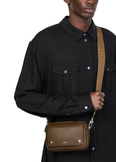LOEWE Pebble camera bag in grained calfskin - Image 2