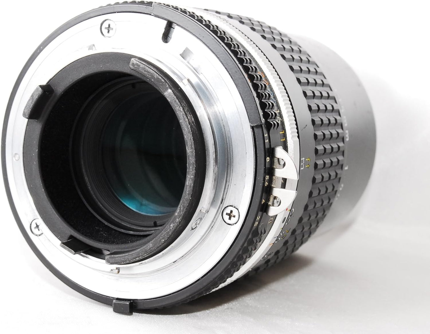 Nikon Ai-S NIKKOR 135mm F2.8