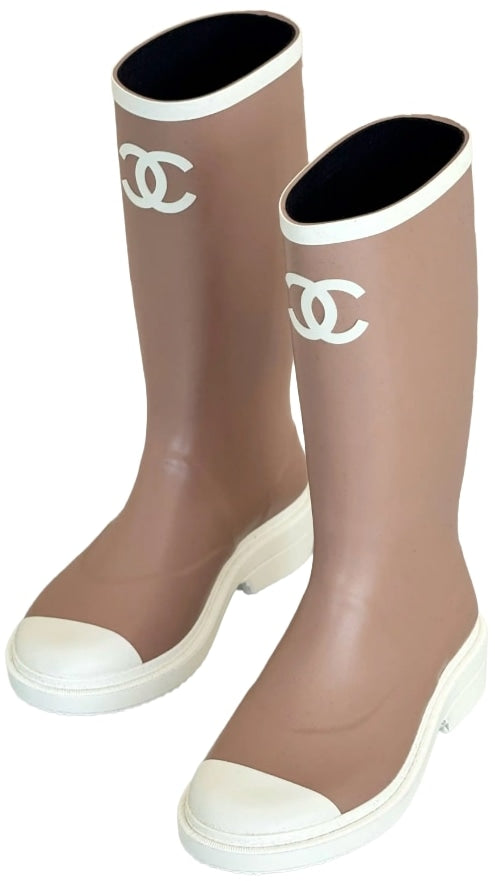 CHANEL 'PINK/WHITE' RUBBER RAIN BOOTS