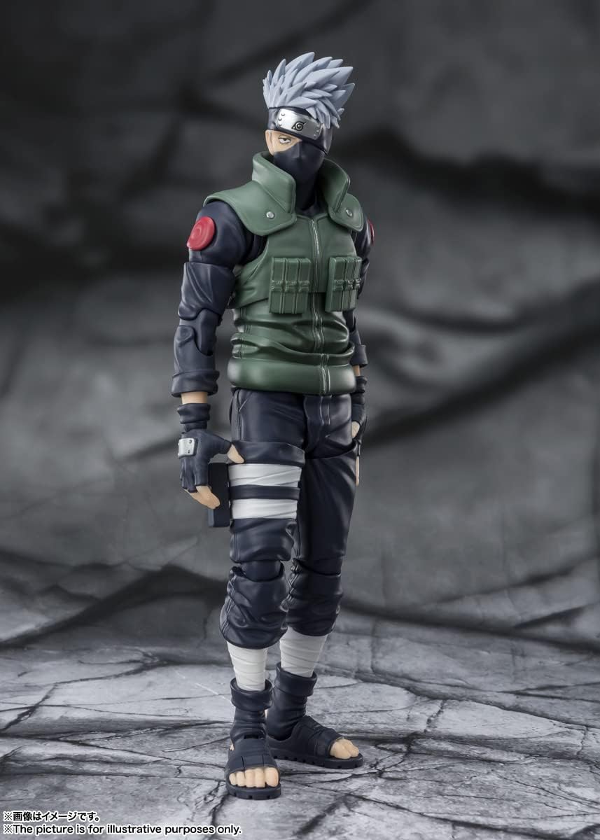 S.H. Figuarts Naruto Shippuden Kakashi Hatake -Heroes of the Famous Sharine-Eye - Approx. 6.3 inches (160 mm), ABS & PVC Pre-painted Action Figure