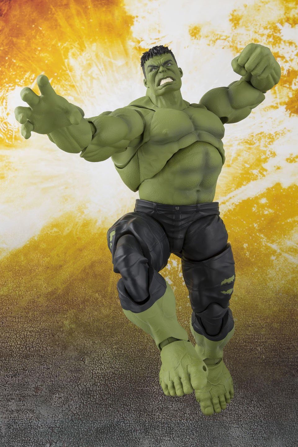 S.H. Figuarts The Avengers - The Hulk (Avengers - Infinity War), Approx. 8.3inches (210mm), PVC & ABS, Pre-painted Complete Action Figure