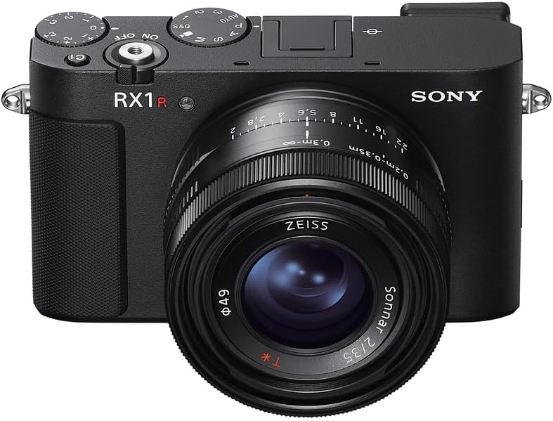 Sony RX1R III full-frame premium compact camera with 61MP CMOS sensor, ZEISS Sonnar T* 35mm F2 lens, BIONZ XR processor, and AI-based subject recognition