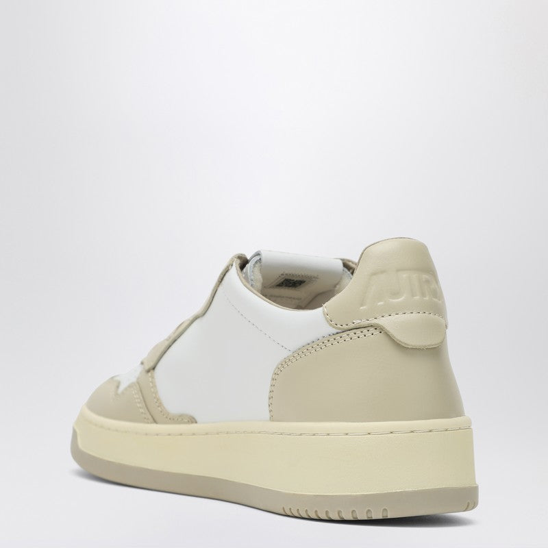 Autry Medalist White/Foam Sneaker - Image 2