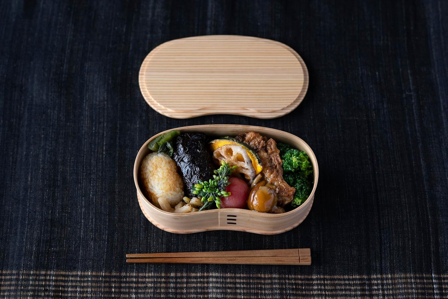Odata Kousha 2531 Akita Cedar "Bent Wappa" Bento Box, Single Tier, Diameter Approx. 6.7 x Height 1.8 inches (17 x 4.5 cm), Capacity Approx. 13.2 fl oz (390 ml), Magewaba, Made in Japan