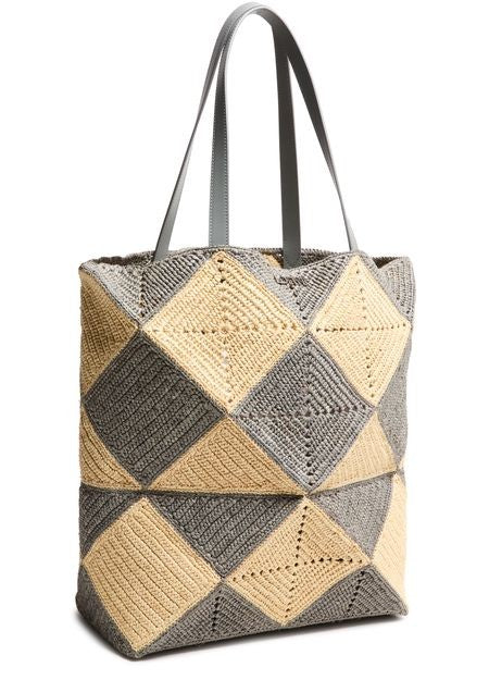 LOEWE Puzzle Fold Diamond XL Tote in raffia - Image 3