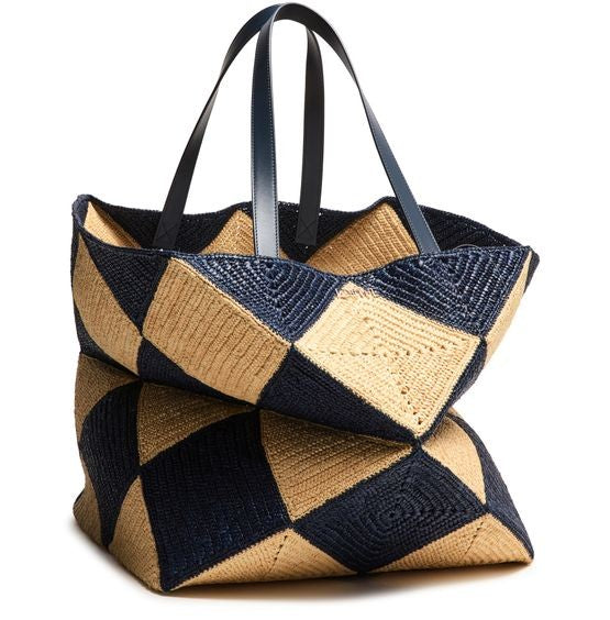 LOEWE Puzzle Fold Diamond XXL Tote in raffia - Image 3