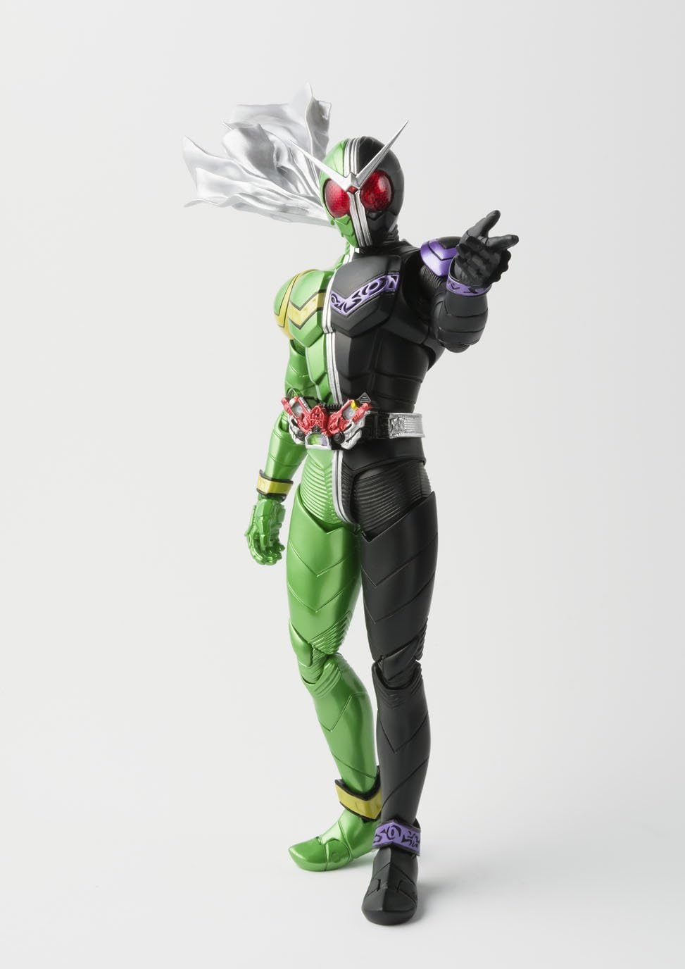S.H. Figuarts (Shinkocchou Seihou) Kamen Rider W: Cyclone Joker Approx. 5.7 inches (145 mm) ABS & PVC Pre - Painted Action figurine