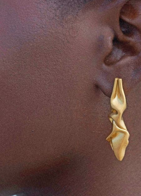 COMPLETEDWORKS パールとセラミック製 イヤリング - Image 4