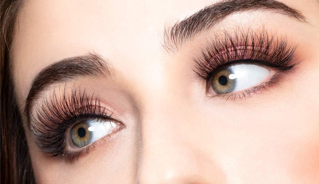 \NEW/【ダイヤモンドラッシュ公式】DiamondLash 3D EYELASH no.503海外セレブのようなボリュームのある3Dつけまつげ。全体的にボリューム感のあるデザイン。