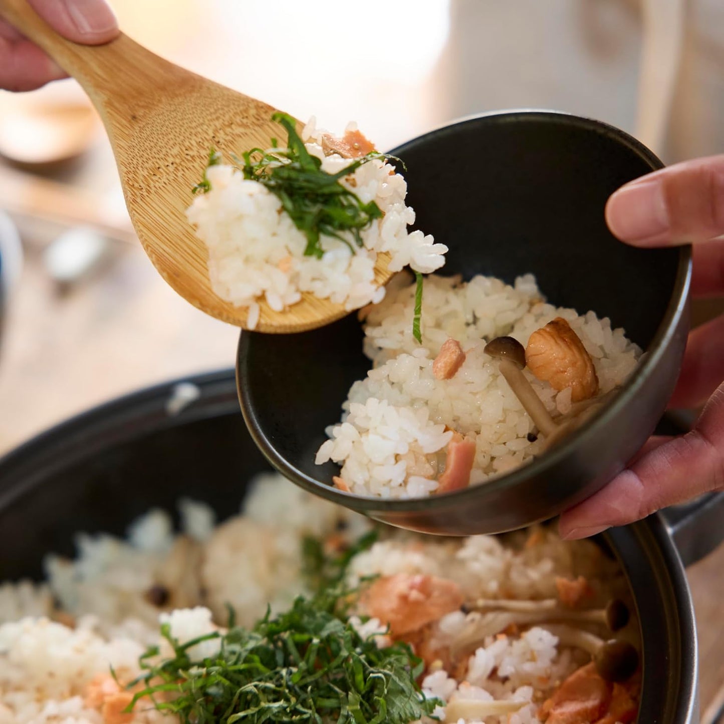 TAMAKI T-818688 Lightweight White Karatsu Kouhiki Rice Bowl Large, Diameter 4.8 x Height 2.6 inches (12.3 x 6.6 cm), Porcelain, Dishwasher Safe, Microwave Safe, Made in Japan