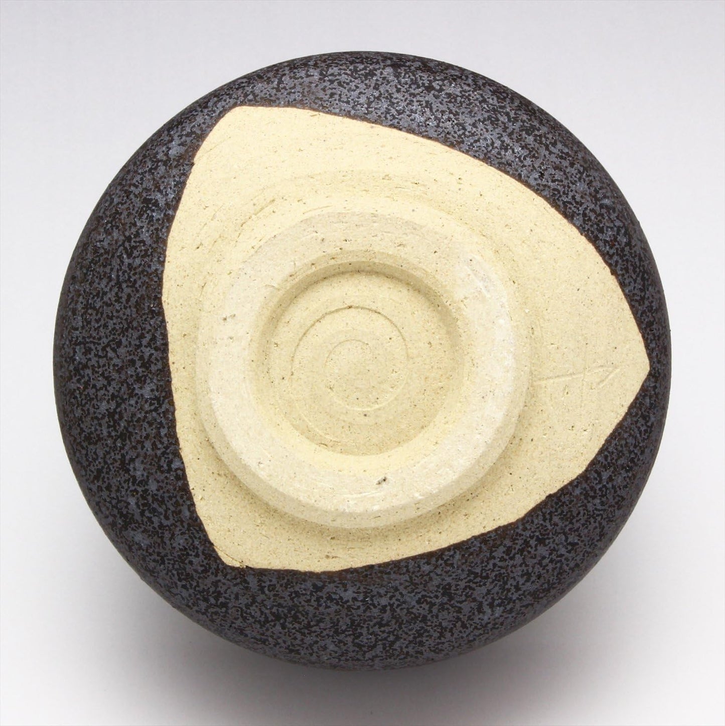 Mino Ware Matcha Bowl, Black Karatsu