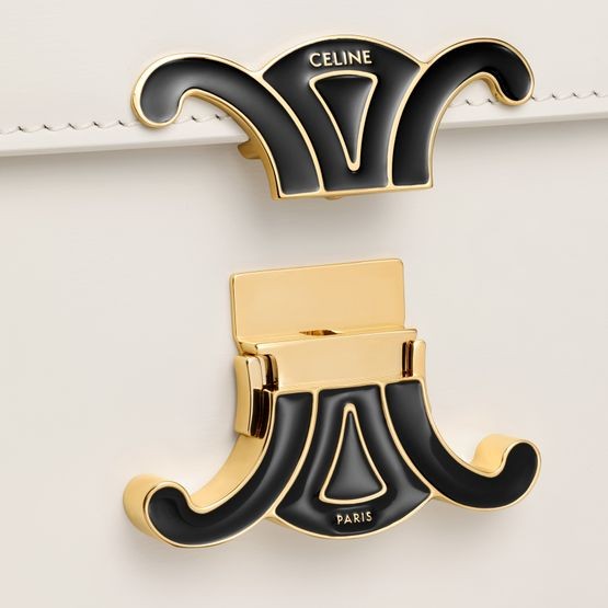 CELINE Teen Triomphe bag in shiny calfskin with enamel closure - Image 4