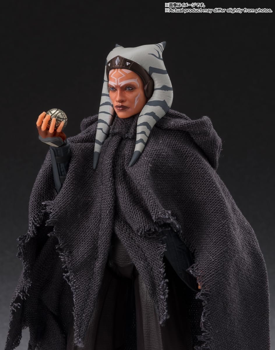 S.H. Figuarts Asoka Tano (Star Wars: Ahsoka) Approx. 5.9 inches (150 mm), PVC, ABS & Fabric, Pre-painted Action Figure