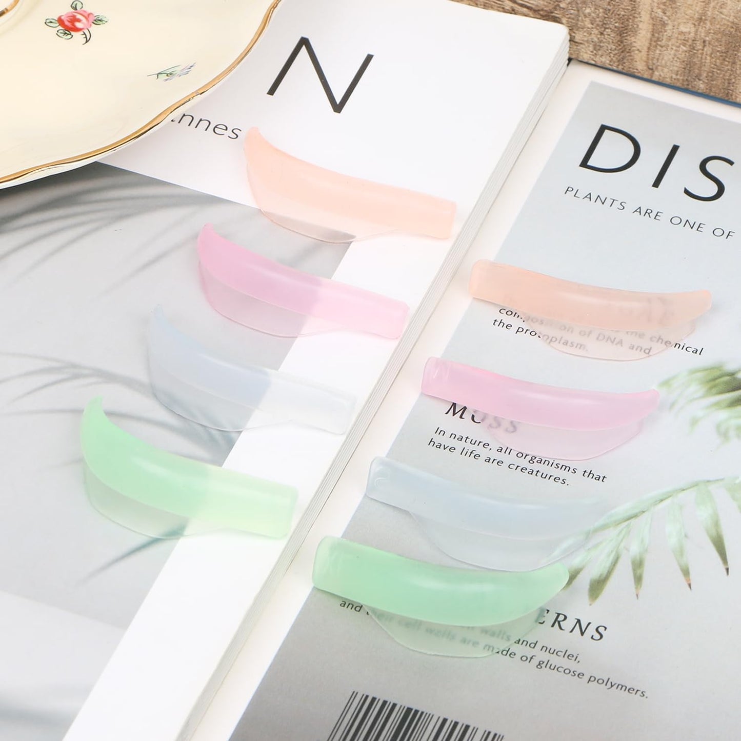 YOVOY Eyelash Lifting Silicone Pad Eyelash Extension Multicolor Colorful Eyelash Perm Pad Eyelash Perm Curler Pad Eye Makeup Eyelash Tool Perm Eyelash Cushion with Transparent Case