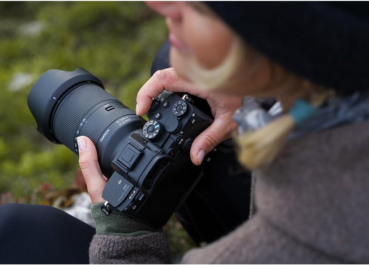 Tamron Zoom Sony E Compatible 28-200mm F/2.8-5.6 Di III RXD (Model A071)