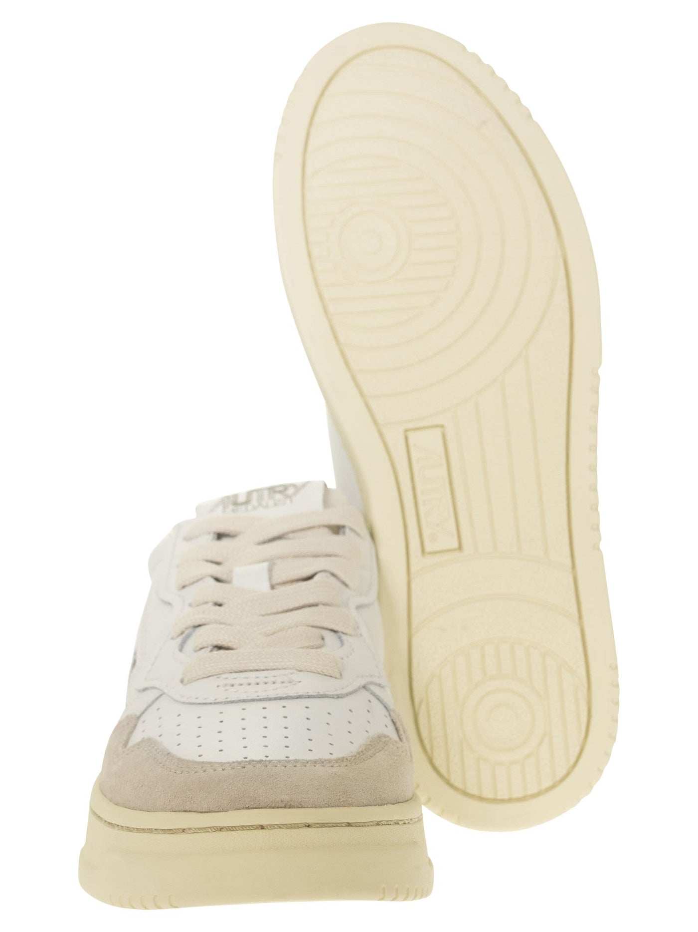 Autry Medalist Low LeatherとSuede Sneakers - Image 5