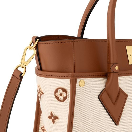 LOUIS VUITTON On My Side MM - Image 5