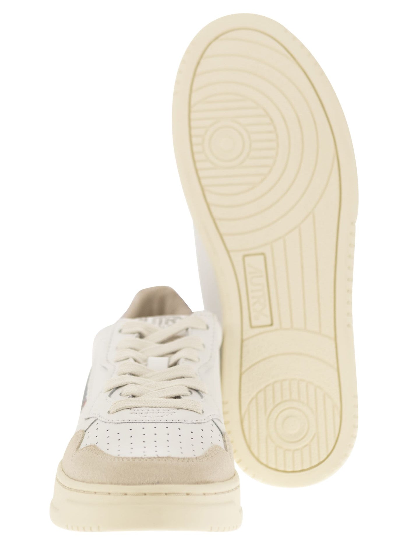 Autry Medalist Low Leather Sneakers - Image 5
