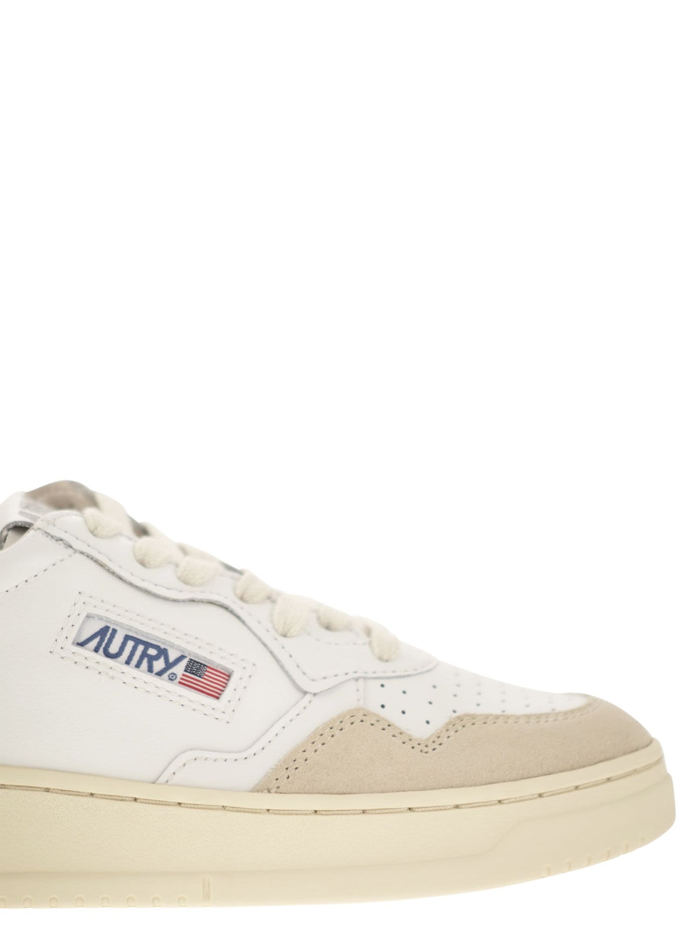 Autry Medalist Low Leather Sneakers - Image 6