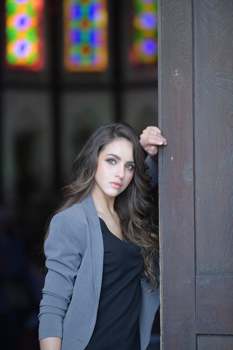 ZHONG YI OPITCS Creator 135mm F2.8 II Monofocal Lens (Canon EF Mount)