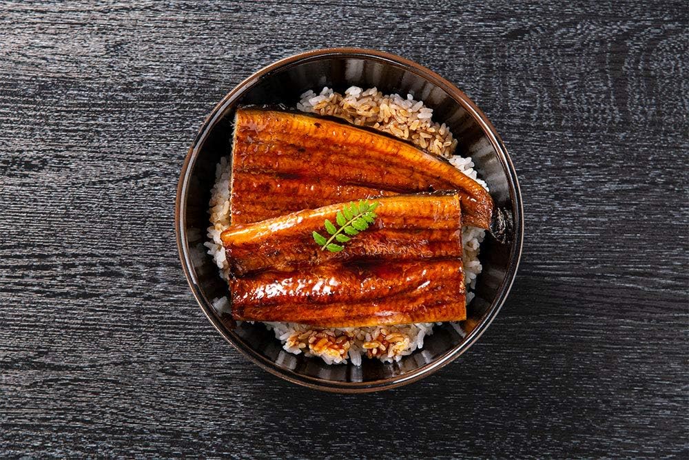 Osaki-cho Eel Processing Association, Kabayaki Eel, Made in Kagoshima Prefecture, 4.9 oz (140 g) x 4 Tails, Attached Sauce, 0.3 fl oz (10 ml) x 8 Bags, Comes in a Special Gift Box, For Gifts,