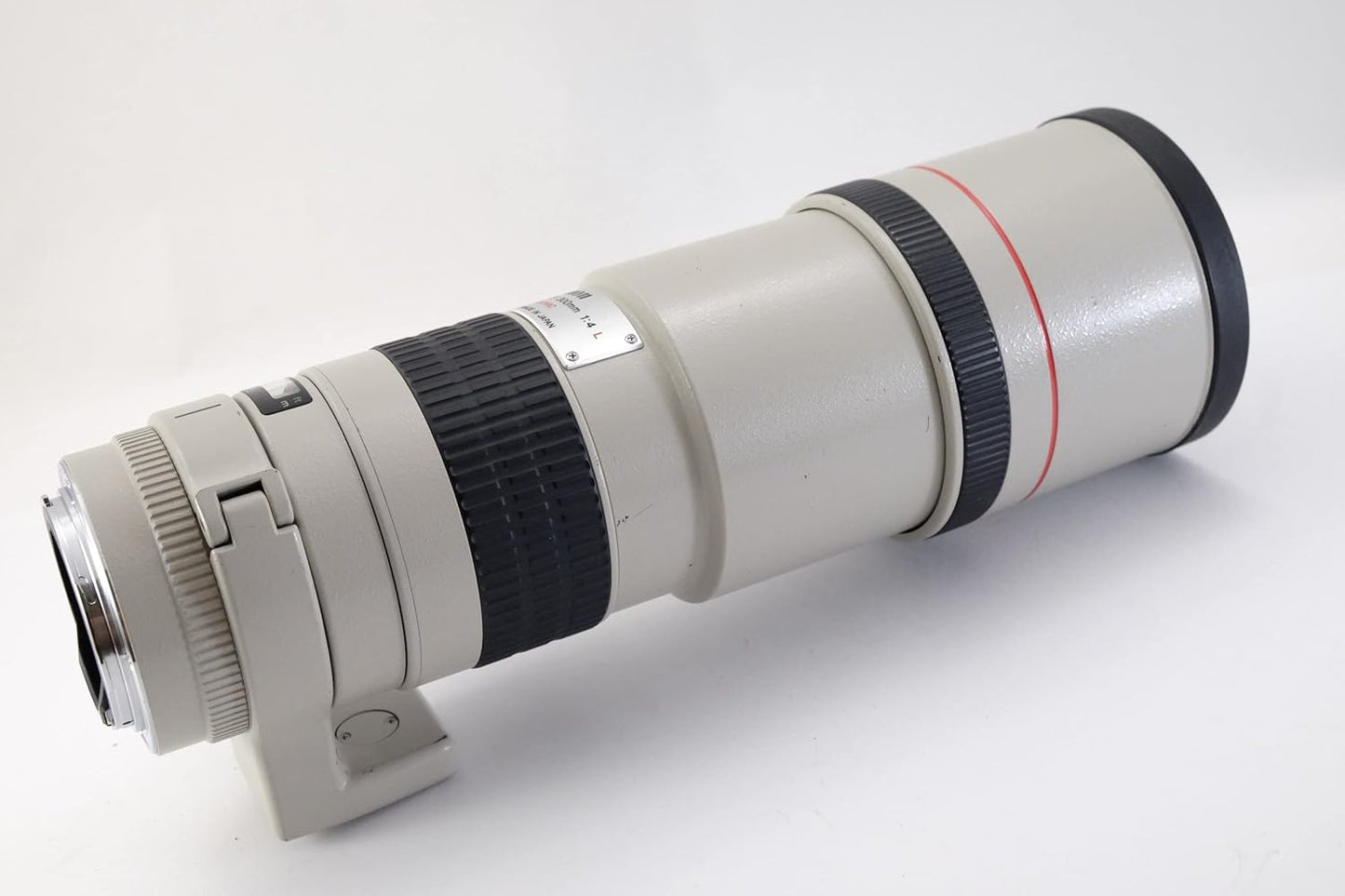 Canon EF 300mm f/4L IS USM SLR Telephoto lens White