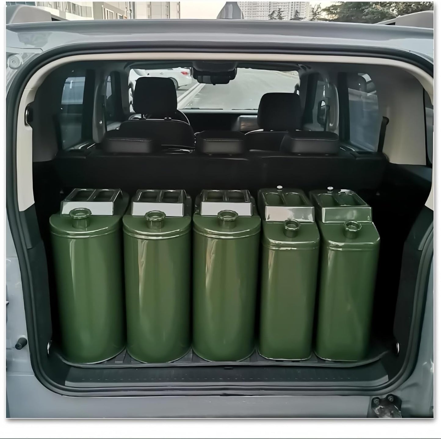 ガソリン携行缶 10L 201ステンレス製 縦型ジェリ缶 フィルター内蔵給油ノズル・エア抜きバルブ・大口径注ぎ口・三本バー取っ手付き 溶接補強 キャップ付き オリーブグリーン 車載用 予備燃料容器 バイク ツーリング 船舶 発電機 農機具 草刈機 除雪機 キャンプ ガレージ 倉庫 屋外作業用 持ち運び フューエルタンク 給油用品 角型スクエアタイプ 保管用容器