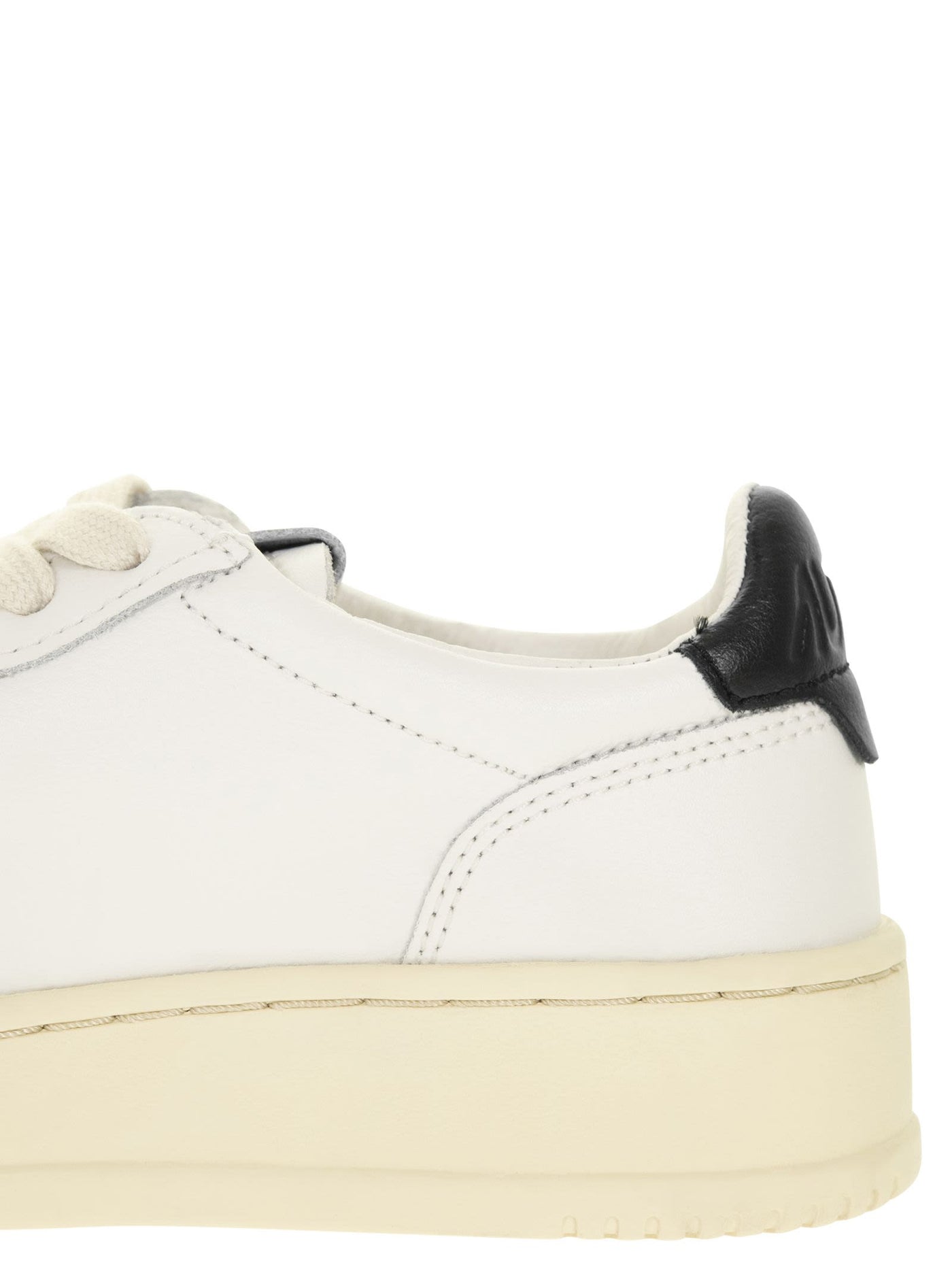 Autry Medalist Low Leather Sneakers - Image 7