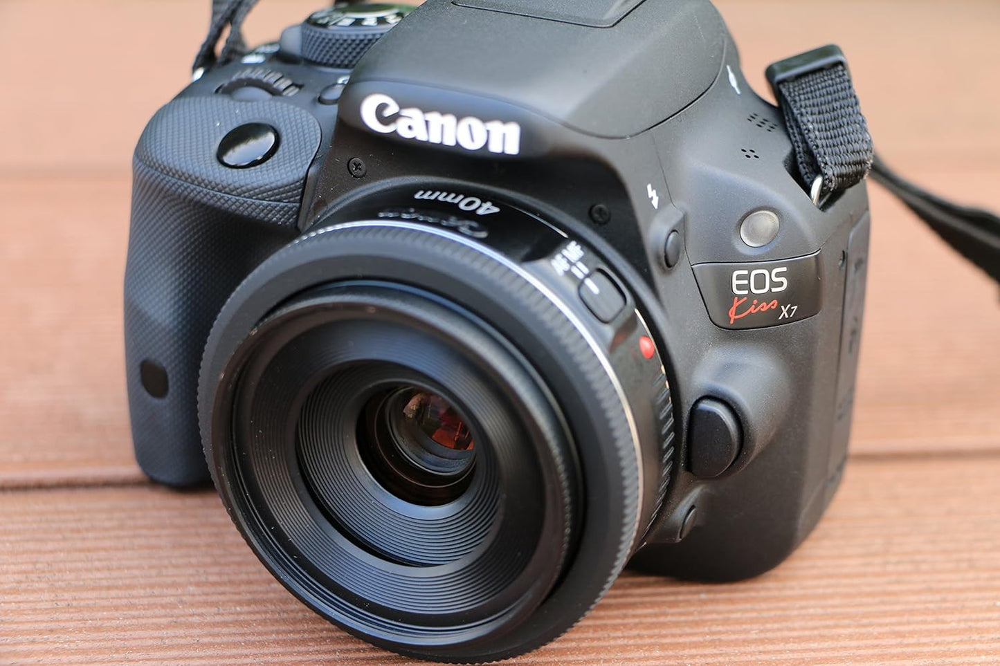 Canon EF 40mm f/2.8 STM