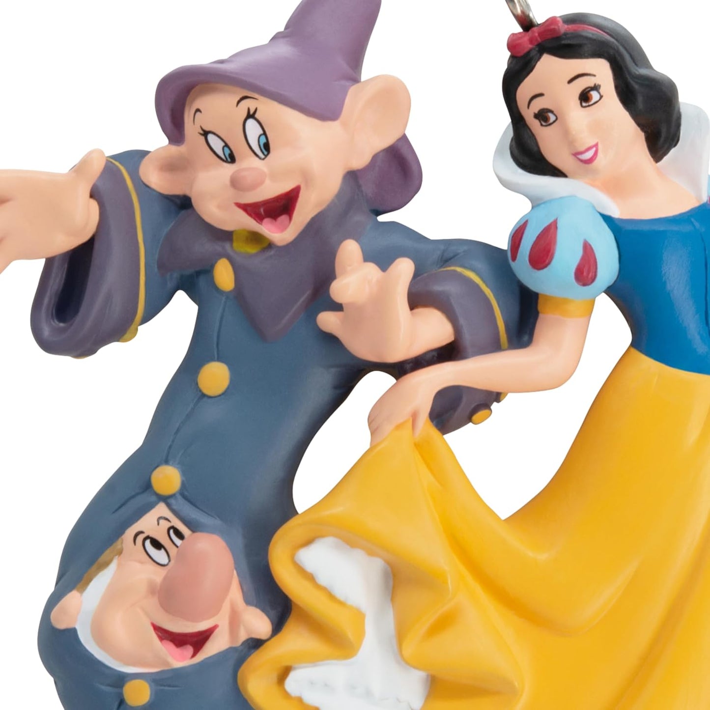 Adorno navideño Hallmark Disney Princess Blancanieves con Dopey y Sneezy