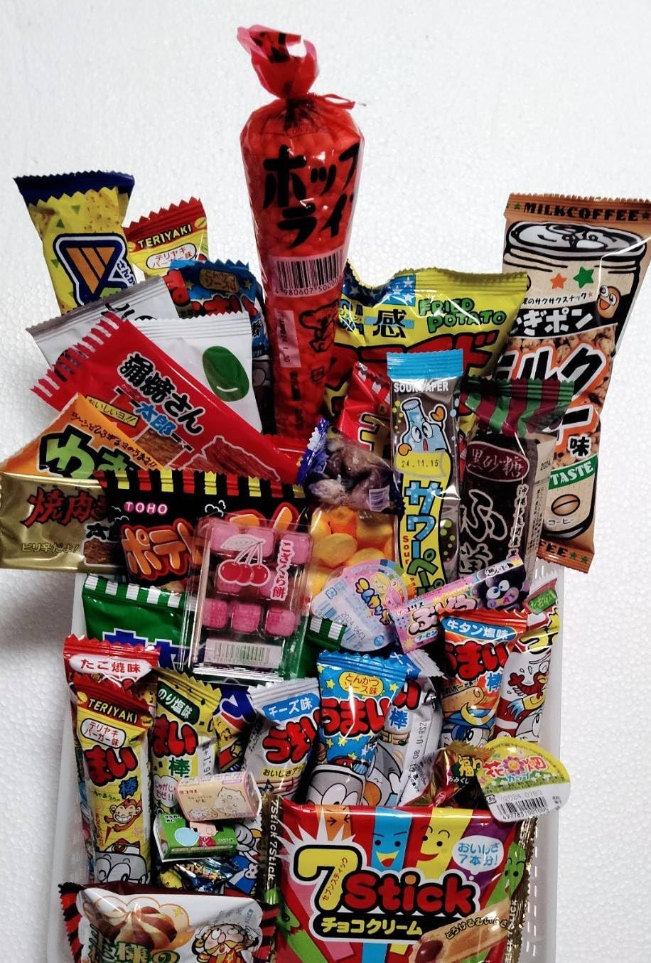 Assorted Dagashi, 100 Piece Set, Shop Exclusive Wet Wipes, Bulk Purchase, Festivals, Grabbing Food Stalls, Snacks, Eating Comparison, Festivals, Lottery, Gift, Birthday, Surprise, Events, Children,