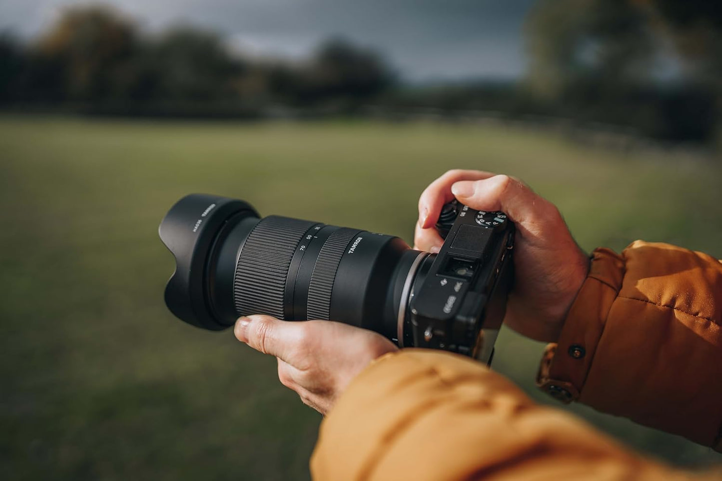 TAMRON Zoom 17-70mm F/2.8 Di III-A VC RXD (Model B070) for Sony E
