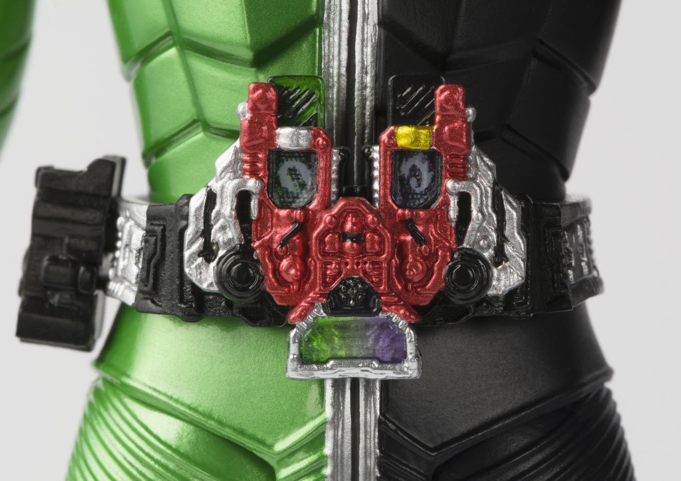 S.H. Figuarts (Shinkocchou Seihou) Kamen Rider W: Cyclone Joker Approx. 5.7 inches (145 mm) ABS & PVC Pre - Painted Action figurine
