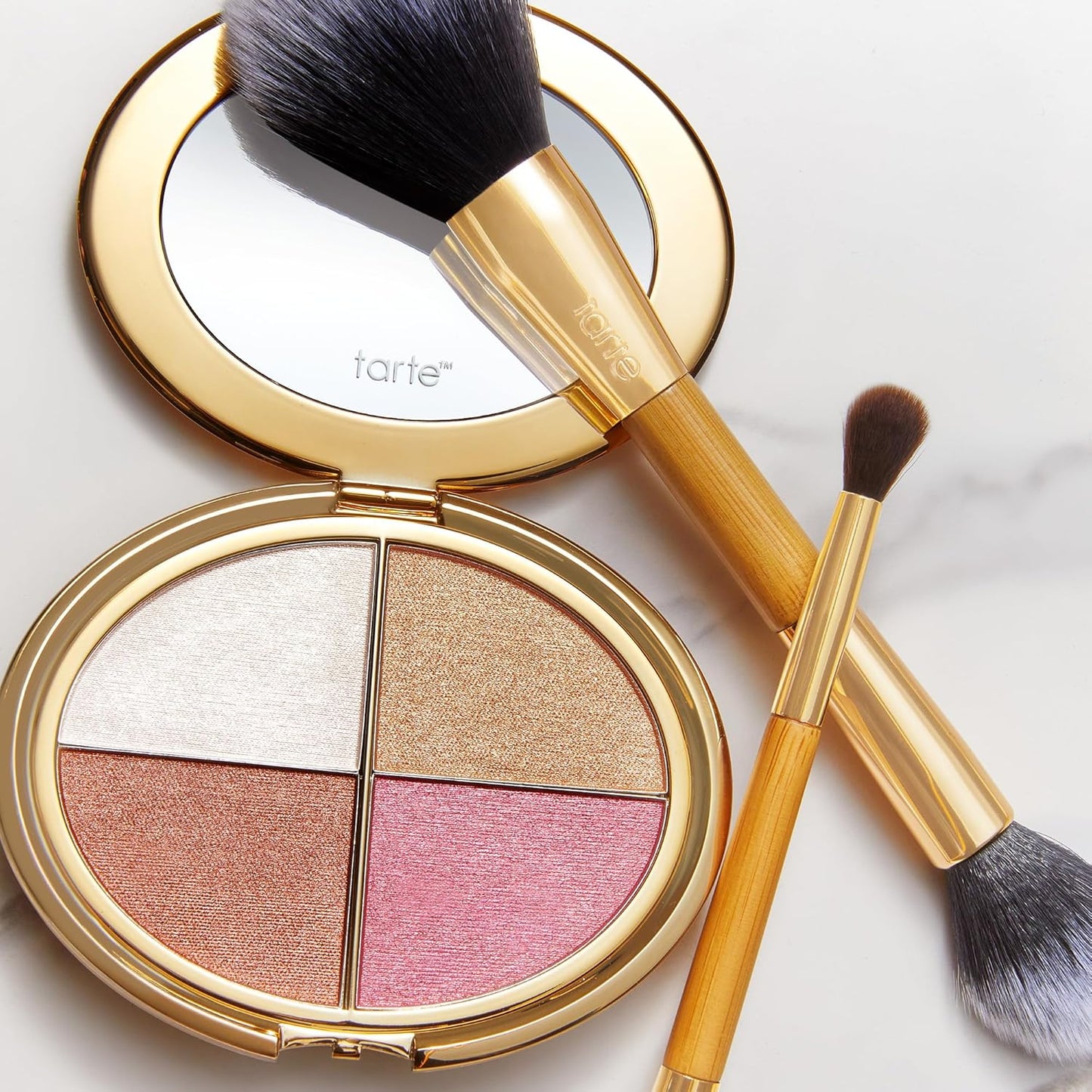 tarte Glow Wardrobe resaltando paleta de ojos y mejillas – Resaltador, rubor, bronce y sombra de ojos, maquillaje viral todo en uno para cara y ojos para Everday Radiant Blendable Glow, vegano y libre