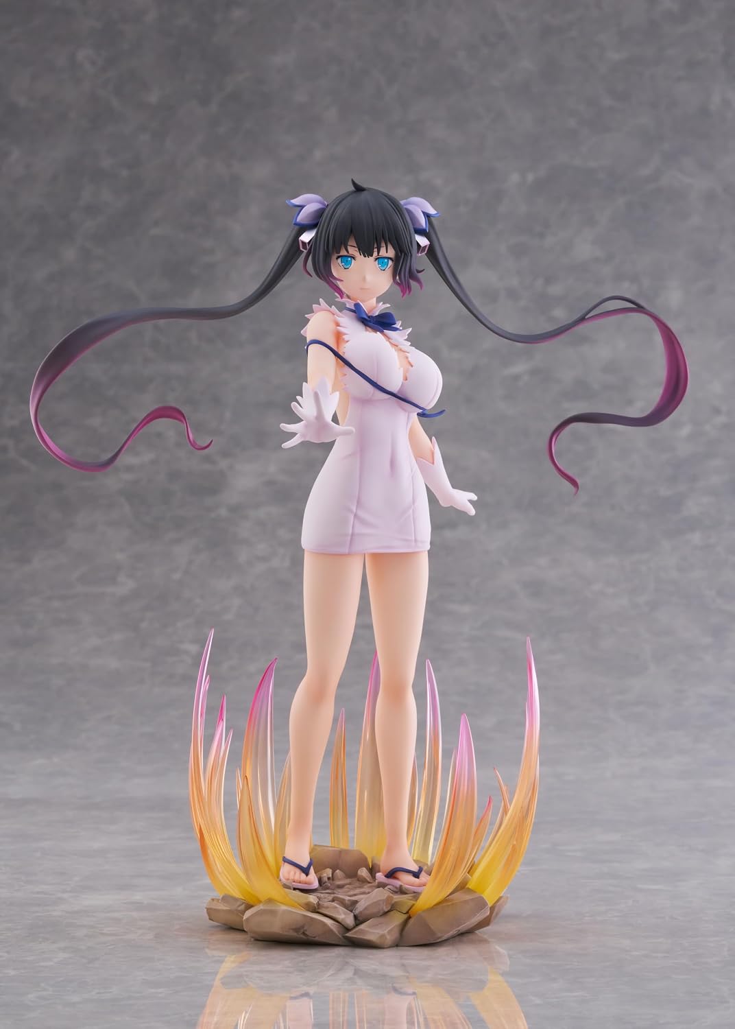 Alice Glint, Is It Wrong To Ask A Dungeon V "Hestia" Release Of God Ver. 1/7 Scale PVC/ABS Painted Finished Figure