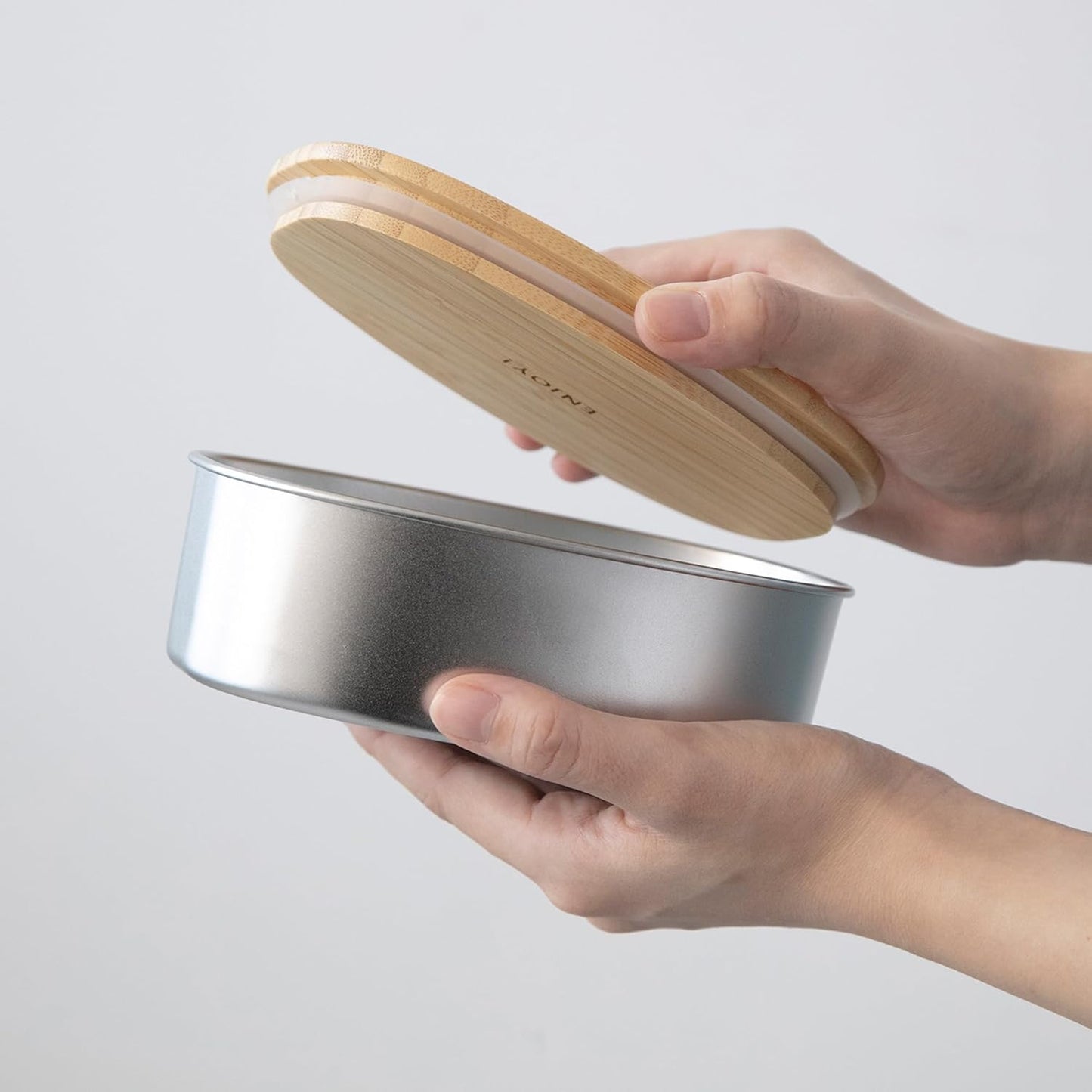 Nonoji Stainless Steel Lunch Box Oval, Microwave and Dishwasher Safe, Stylish and Simple Bento Box with Natural Wooden Lid, White